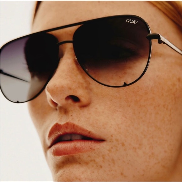 Quay Desi Perkins High Key Aviator Sunglasses - Picture 5 of 5